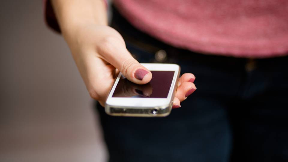 Exhortan a atender denuncias por usurpación de identidad a través de dispositivos digitales
