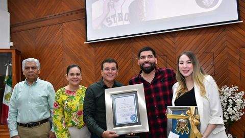 Otorgan reconocimiento al beisbolista José Luis Urquidy, campeón de Grandes Ligas y mazatleco distinguido
