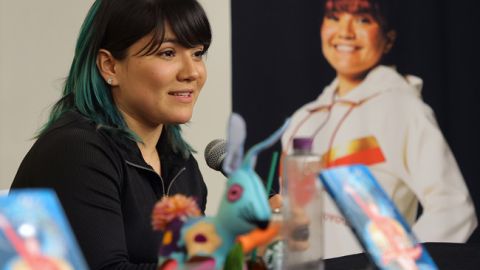 Alexa Moreno presentó su libro "Singular y extraordinaria"; su principal objetivo de 2023 es el Mundial de Gimnasia