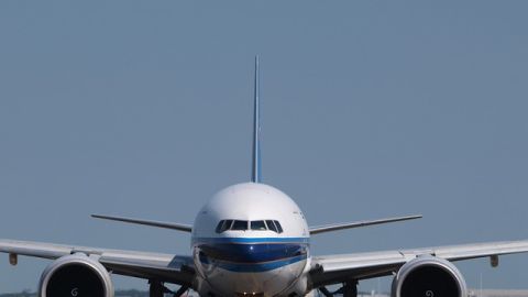 Aeroméxico canceló 131 vuelos; Profeco vigila se cumplan medidas de protección a afectados