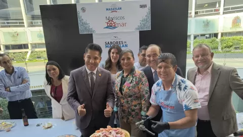 Los Sabores de Mazatlán llegaron al Senado; inauguran muestra gastronómica del puerto
