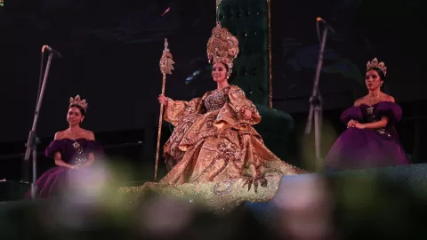 Desiré I fue coronada como Reina de los Juegos Florales del Carnaval de Mazatlán 2025