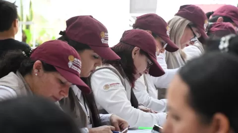Arrancó en Sinaloa la entrega de la Beca "Rita Cetina Gutiérrez"