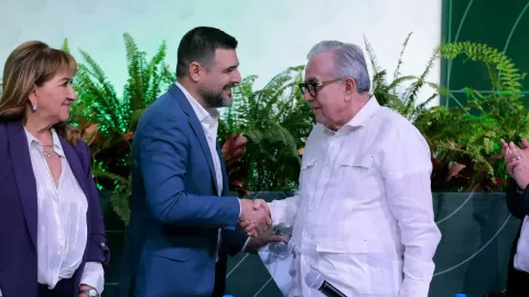 El gobernador asistió al cambio de Comité Directivo de la Asociación de Agricultores del Río Culiacán