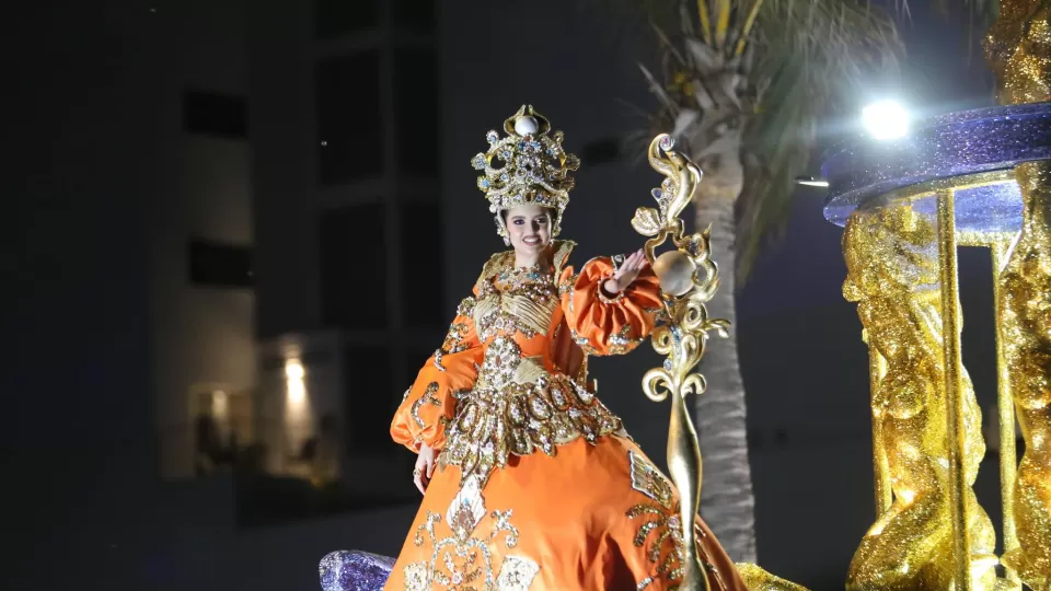 Cerca de 450 mil personas disfrutan del primer gran desfile del Carnaval de Mazatlán