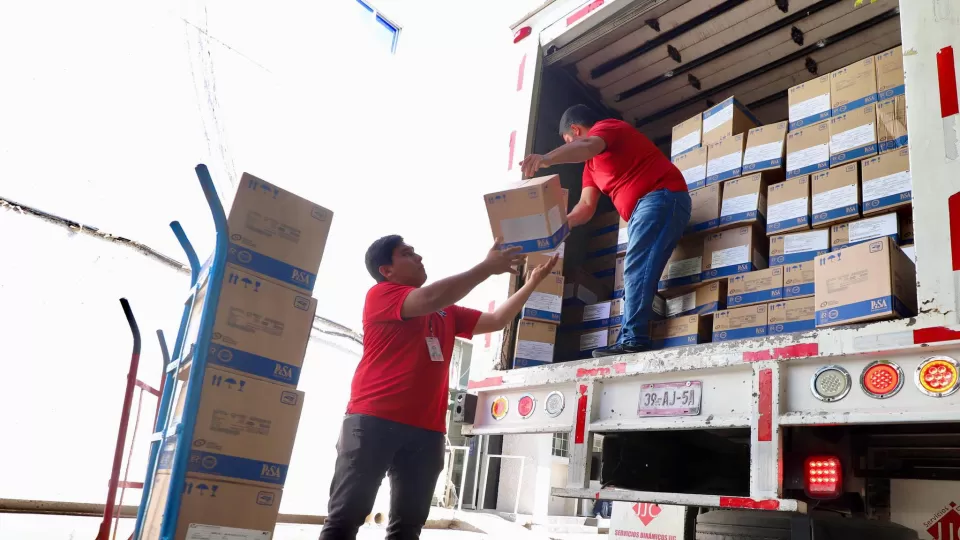Inició la recepción de medicamentos y material de curación para abastecer unidades médicas en Sinaloa