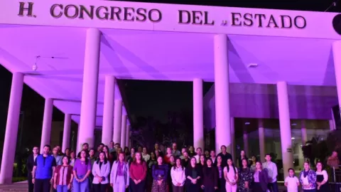 Congreso de Sinaloa se ilumina de morado en conmemoración del Día Internacional de la Mujer