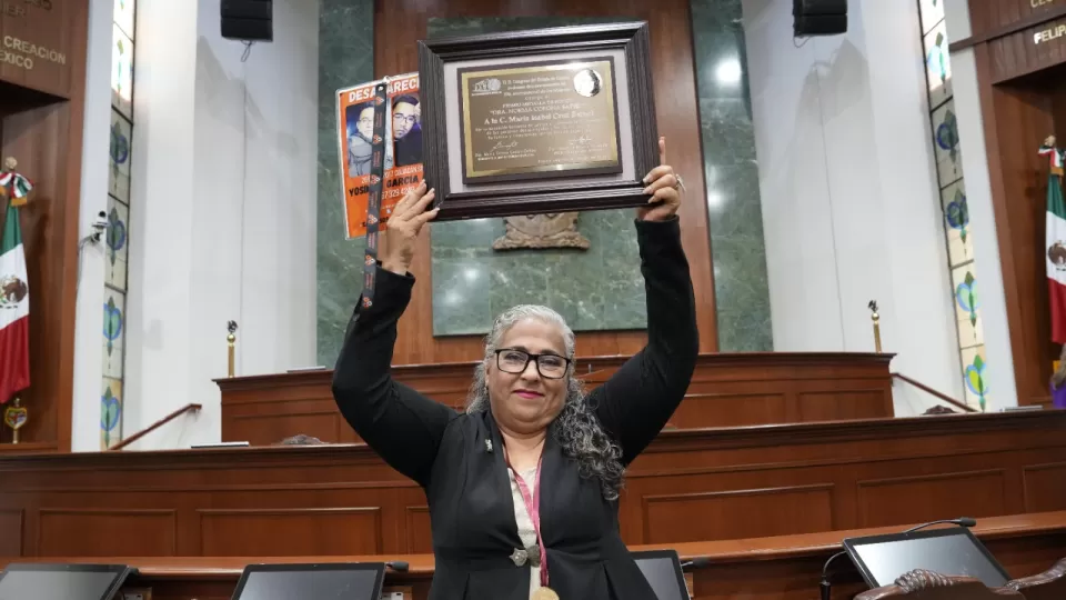 Entrega Congreso del Estado premio “Norma Corona” a la rastreadora María Isabel Cruz