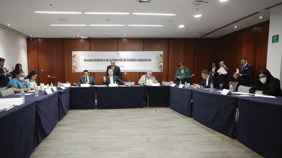 Aprueba comisión del Senado emisión gratuita de documentos oficiales perdidos o dañados en desastres naturales