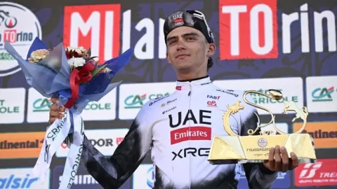 Isaac del Toro, primer ciclista mexicano en ganar la Milán-Turín en su edición 106