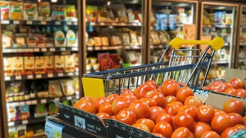 Las marcas libres son una opción de compra que permite acceder a varios productos a un costo menor
