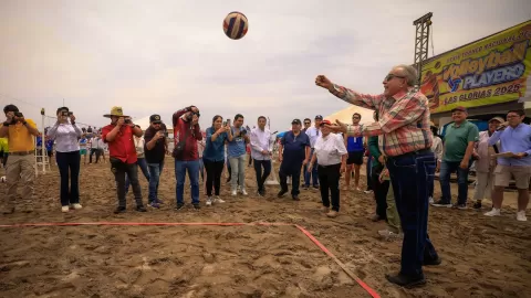 Las Glorias se elevará cada vez más alto: Rocha Moya