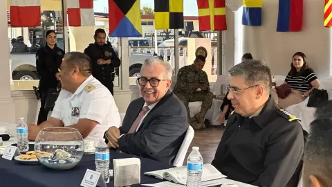 El Gobernador Rocha Moya encabezó reunión de seguridad desde Mazatlán