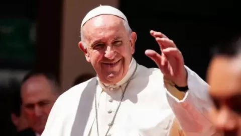 Dedicó el Senado de la República un minuto de aplausos para el Papa Francisco