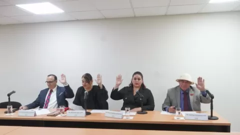 Presentan iniciativas en materia de derechos laborales; una propone permisos de trabajo para padres de niñez con cáncer