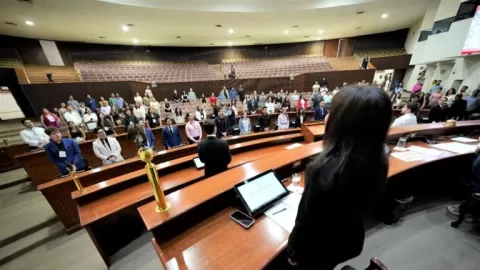 Tercer Parlamento Juvenil “7 de Abril” concluye con éxito y se convierte en semillero de futuros líderes políticos