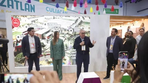 Rocha Moya presentó el proyecto del Centro de Convenciones de Culiacán en el marco del Tianguis Turístico
