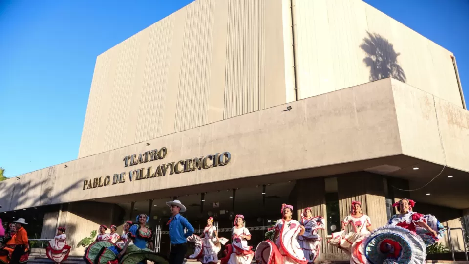 Más de mil personas bailaron de manera simultánea El Sinaloense en los 20 municipios del estado