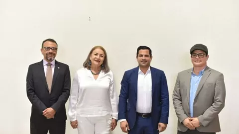 Comisión de Comunicaciones y Obras Públicas se declara formalmente reestructurada