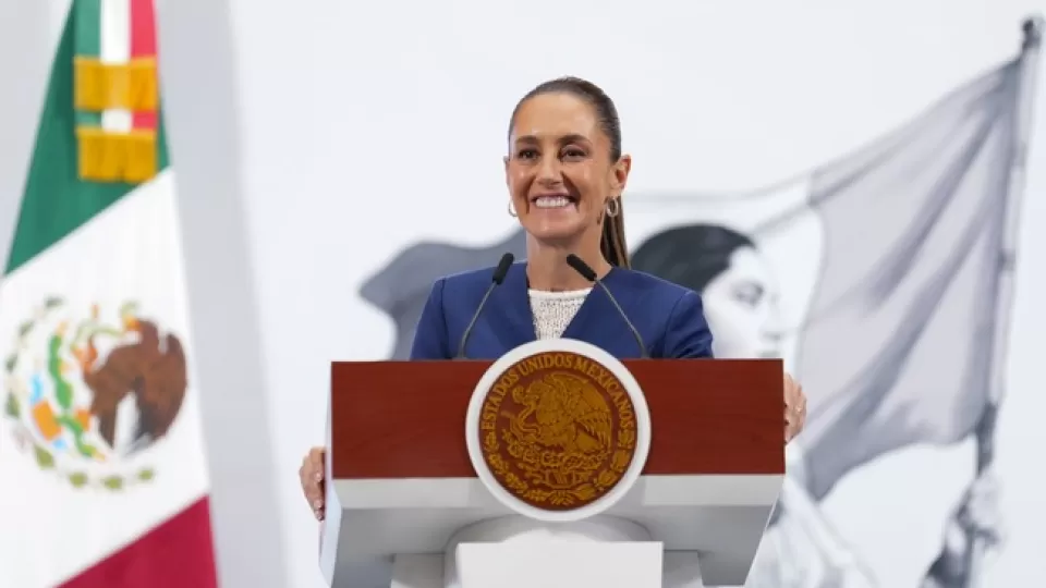 Presidenta anuncia decreto que busca convertir al país en líder de la industria farmacéutica