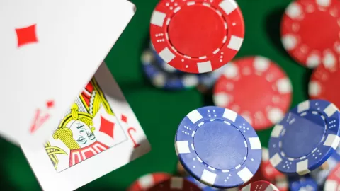 Alertan sobre síntomas y riesgos de la ludopatía, adicción al juego y las apuestas