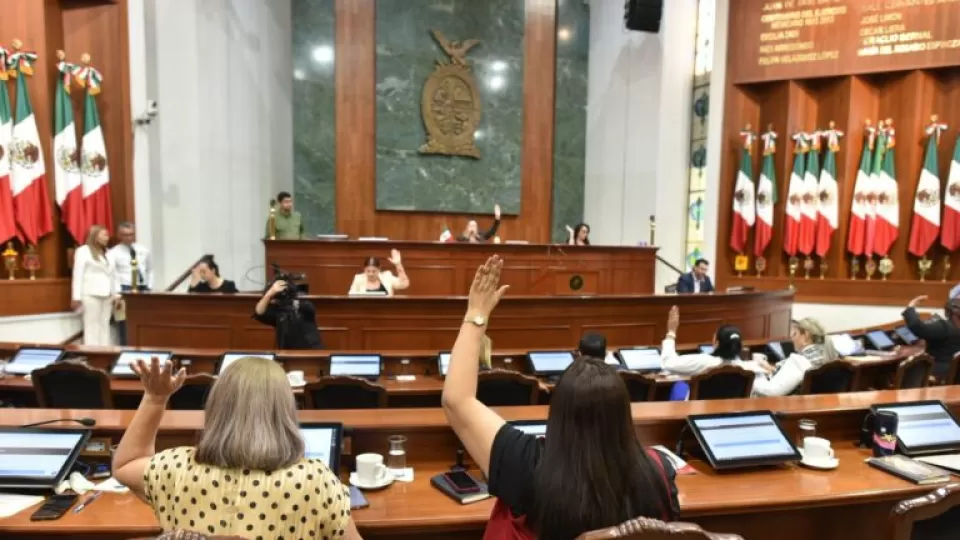 Congreso da lectura a cinco iniciativas; una castiga uso de drones con fines delictivos