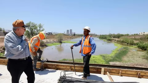 "El puente Santa Fe será circuito facilitador y descongestionador de tráfico": Rocha, al supervisar avances de la obra