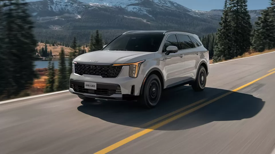 Alertan por falla en más de 2 mil vehículos Kia en México