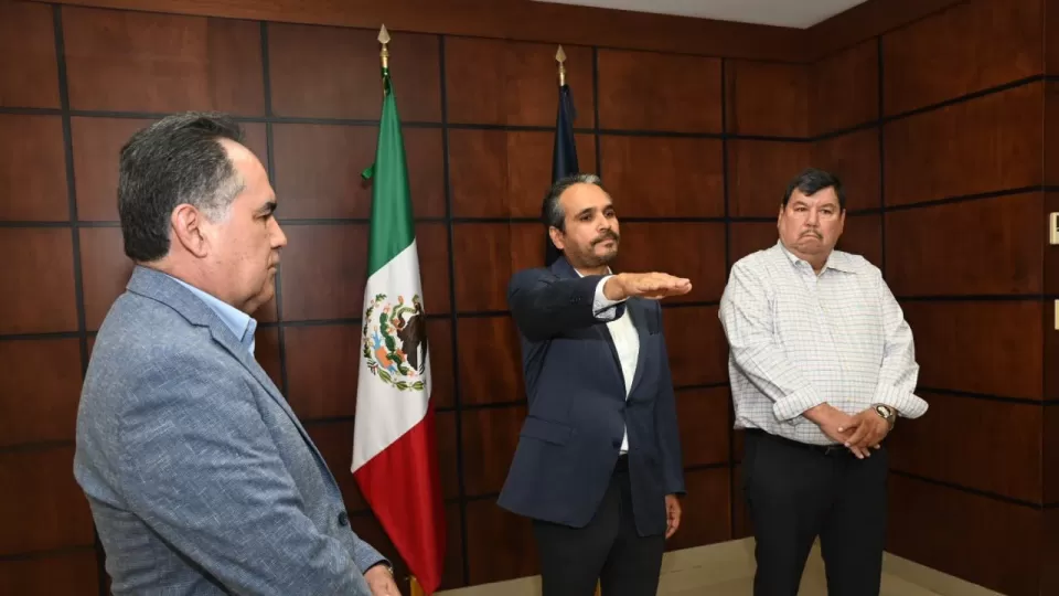 Madueña Molina toma protesta a los integrantes de su gabinete para el periodo 2025-2029 como Rector de la UAS