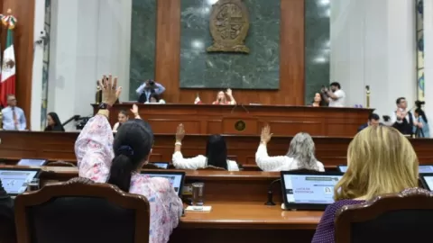 Congreso del Estado da lectura a dictamen que tipifica como delito el uso de “ponchallantas”