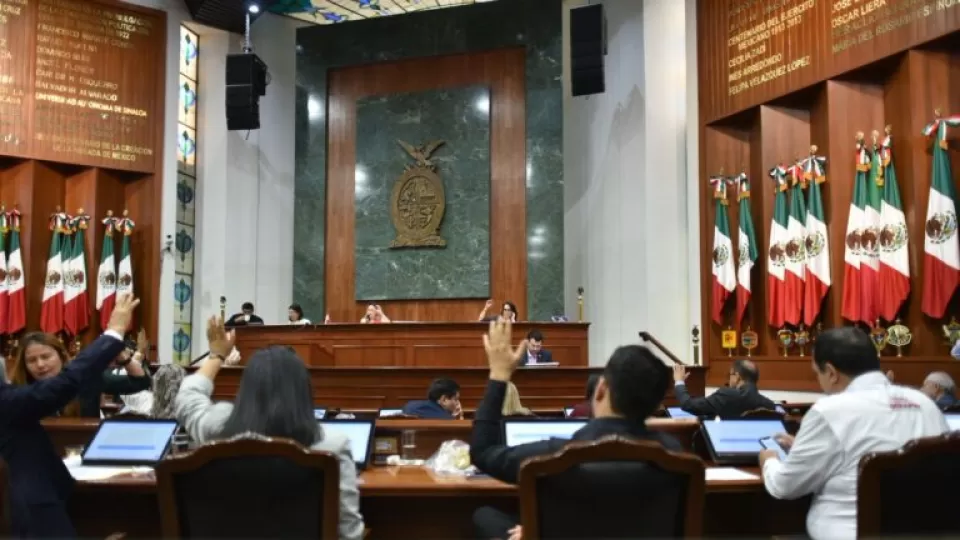 Dan lectura a tres iniciativas en Congreso: una busca el reconocimiento del derecho a la memoria