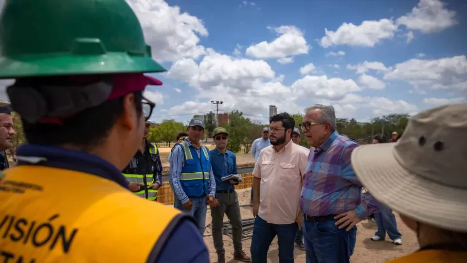 Rocha Moya realizó un recorrido de supervisión de la obra del Malecón Margen Izquierdo del río Culiacán