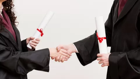 ¿Te vas a graduar? Profeco te da tips para contratar los mejores paquetes