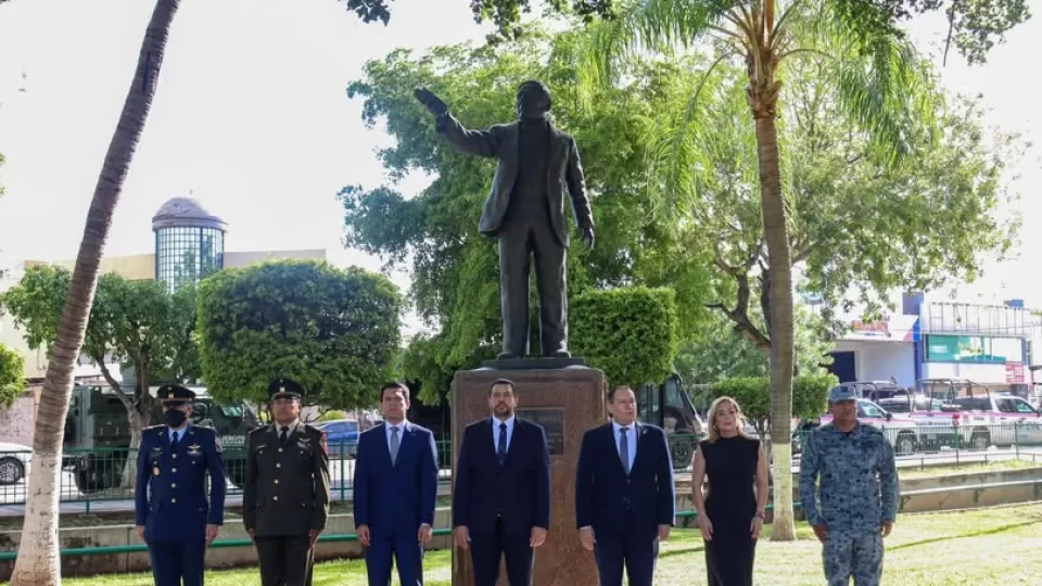 Conmemoran el 153 aniversario luctuoso de Benito Juárez en Sinaloa