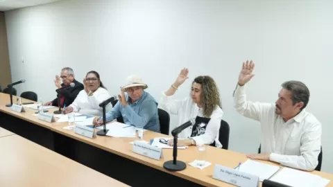 Comisión de Salud del Congreso aprueba dictamen que reforma la ley para prevenir embarazo en adolescentes