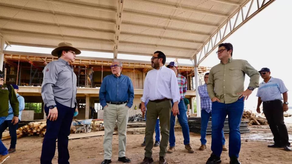 Supervisan construcción de la Secundaria de Valle Alto en Culiacán