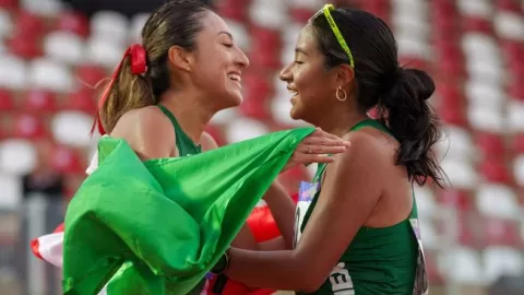 Las mexicanas, Ximena Serrano y Valeria Flores, hacen el 1-2 en marcha femenil de Asunción 2025