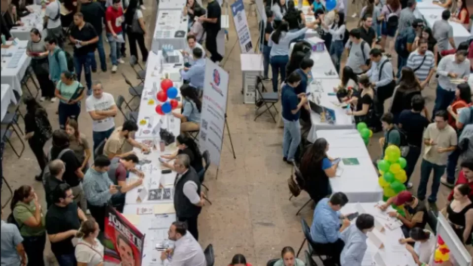 Realizan Feria Nacional del Empleo para las Juventudes en el MASIN