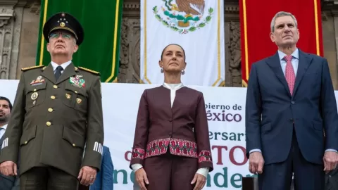 Ninguna injerencia es posible en nuestra Patria: Presidenta en Desfile Cívico Militar