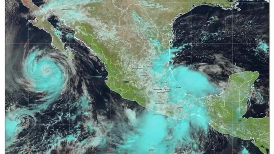 Se mantiene el pronóstico de lluvias muy fuertes, rachas de viento intensas y oleaje elevado en Baja California Sur