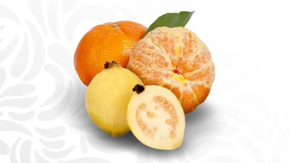 Disfruta de las mandarinas y las guayabas, frutas de temporada saludables, con los mejores precios y calidad