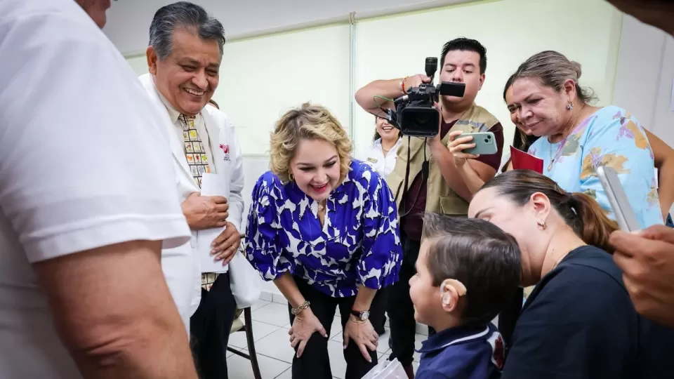 650 niñas, niños y adolescentes fueron beneficiados con entrega de auxiliares auditivos