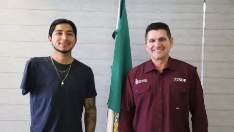 El doble medallista paralímpico Juan Diego García recarga energía en Sinaloa