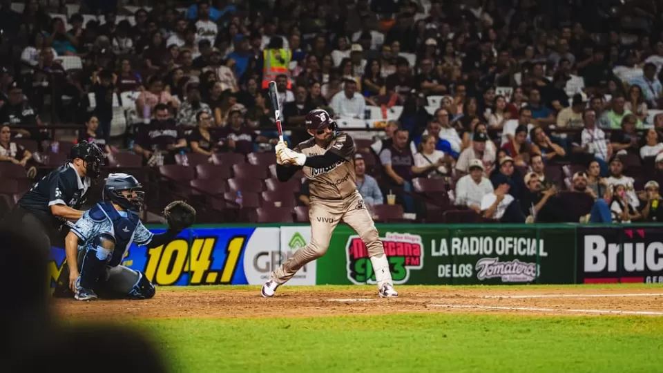 Tomateros de Culiacán venció a los Algodoneros de Guasave, en su inauguración en casa