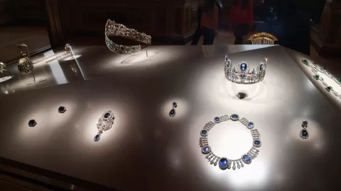 Robo millonario en el Louvre: joyas sustraídas alcanzan los 100 millones de dólares