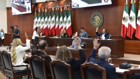 Aprueba Congreso reforma de Decreto que autoriza modificar listado de obras a realizar con crédito de 2 mil 300 mdp