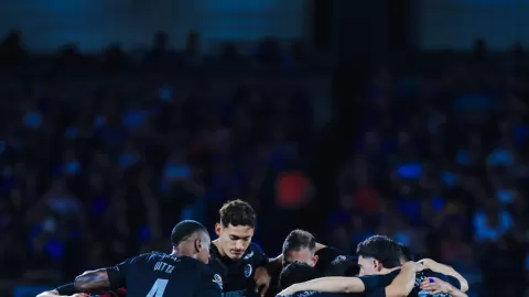 Cruz Azul asalta la cima del Apertura 2025 de Liga MX a una jornada del final