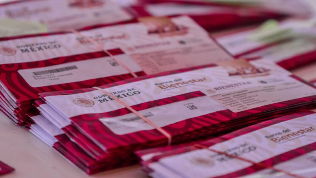 ¡Atención! Pensión Bienestar: apellidos D, E y F cobran hoy 7 de noviembre su pago de $6,200