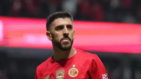 De 'patito feo' en Portugal a estrella escarlata: el resurgir de paulinho con Toluca