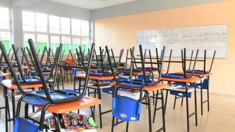 SEP suspende clases en miles de escuelas por el impacto del Frente Frío 13